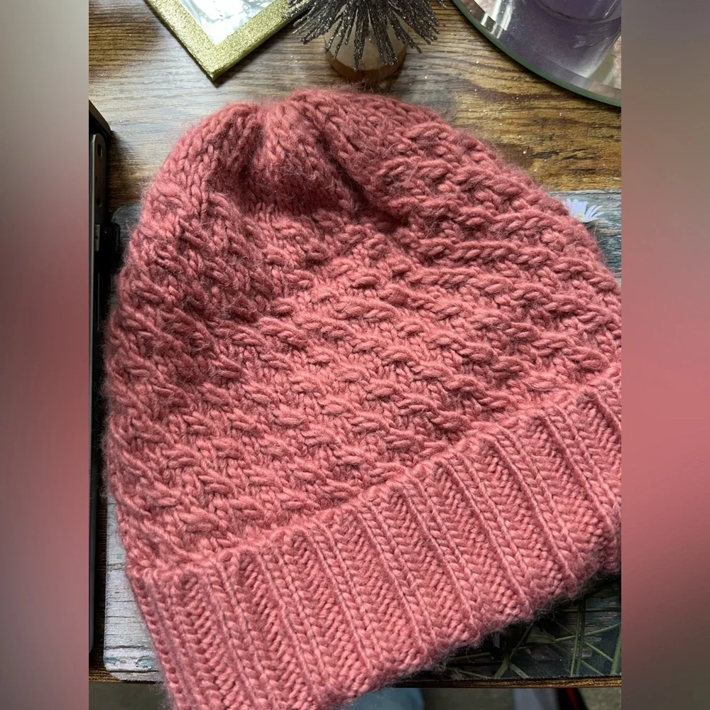 Roxy Knit Beanie Hat in Rose Pink